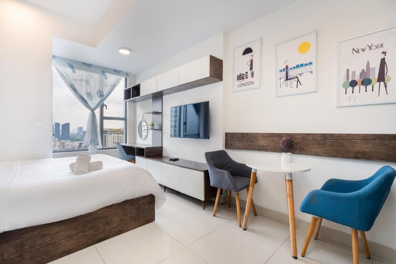 Harry'Home-River Gate- Swimming Pool- Free Pickup 5 Night Or More Cidade de Ho Chi Minh Exterior foto